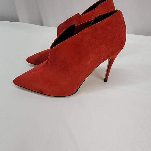 Guess Size 8.5 Ondrea Red Suede Pointed Toe Heeled Ankle Boots F - Picture 6 of 13
